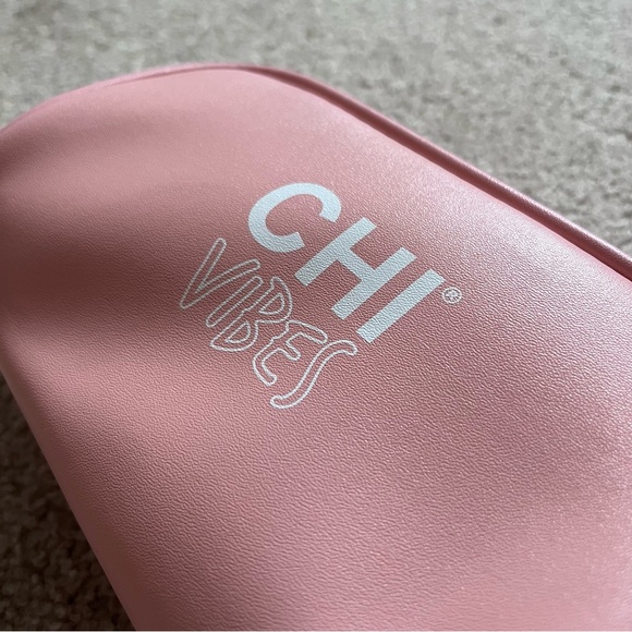 Chi Vibes Pouch - Picture 2 of 5